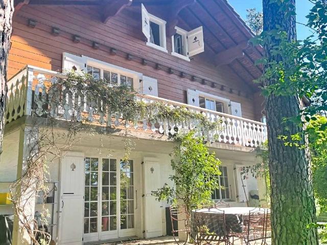 Ein charmantes, renoviertes Familienhaus mit 4 Schlafzimmern und 2 Wohnzimmern – VERPASSEN SIE DIESE GELEGENHEIT NICHT