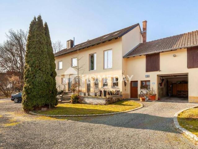 Ein Anwesen voller Möglichkeiten Großzügiges Bauernhaus 4 WE mit Hof & Scheunen