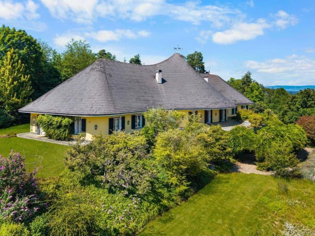 EIN ANWESEN DER BESONDEREN ART – HERRSCHAFTLICHE VILLA IN ABSOLUTER ALLEINLAGE!