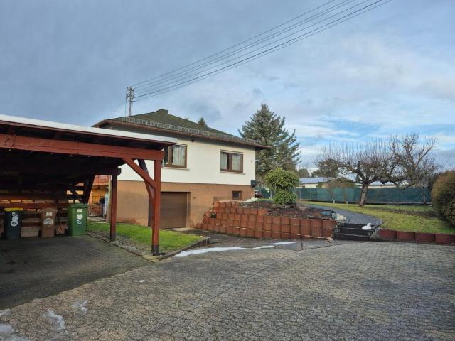 Ein bis Zwei Familienhaus in Meudt Eisen