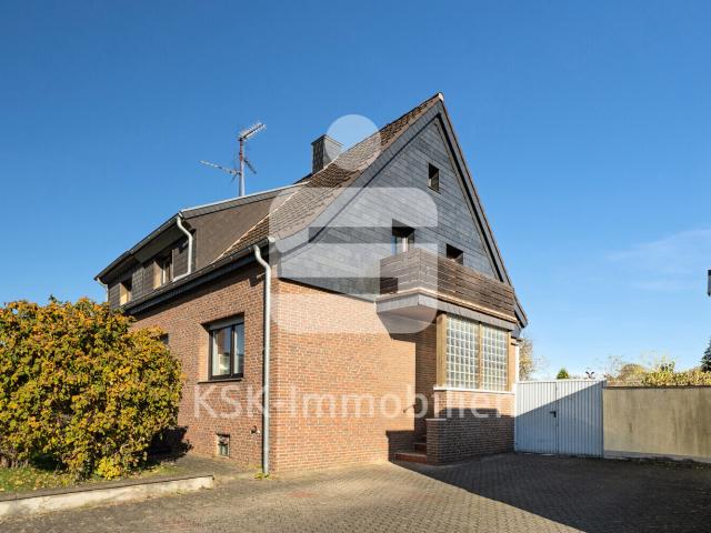 Ein bis Zweifamiliendoppelhaushälfte mit viel Platz und herrlichen Außengelände sucht neue Familie!