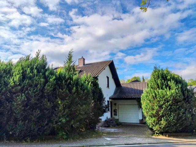 Ein bis Zweifamilienhaus Garten in Dudweiler Nord