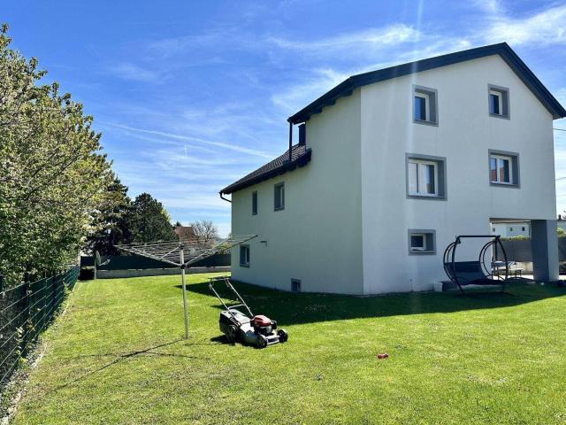 Ein bis Zweifamilienhaus mit großem Garten in exzellenter Lage in Pregarten