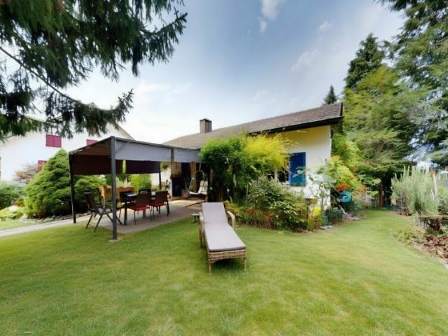 Ein Garten zum Verlieben! Freistehendes Einfamilienhaus mit viel Potenzial