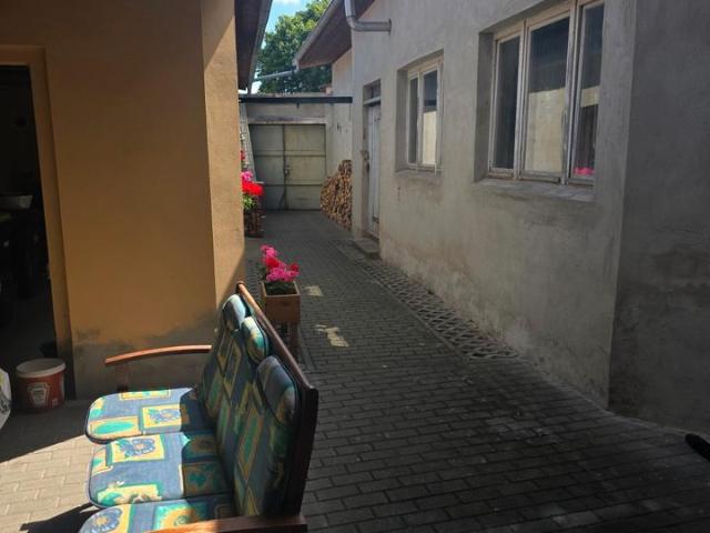 Ein EinMehrfamilienhaus Generationen Haus mit Potential wird ang