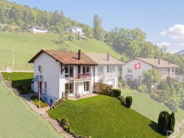 WOHNEN MIT WEITBLICK SONNIGE HANGLAGE ÜBER DEM HOCHRHEINTAL
