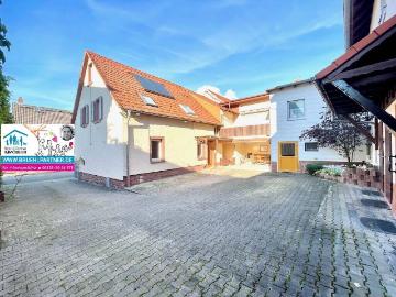 Ein Hof ist ein Zuhause für 4 Familien ziehen Sie mit Ihren Eltern ein