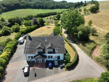 Ein Haus voller Möglichkeiten Ferienhaus und Pension in ruhiger Lage der Südeifel