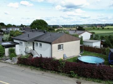 Ein Haus, zwei Möglichkeiten Familienparadies mit Potenzial