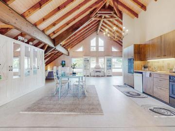 EIN HAUS, ZWEI WELTEN LOFT UND EINLIEGERWOHNUNG IM DIALOG