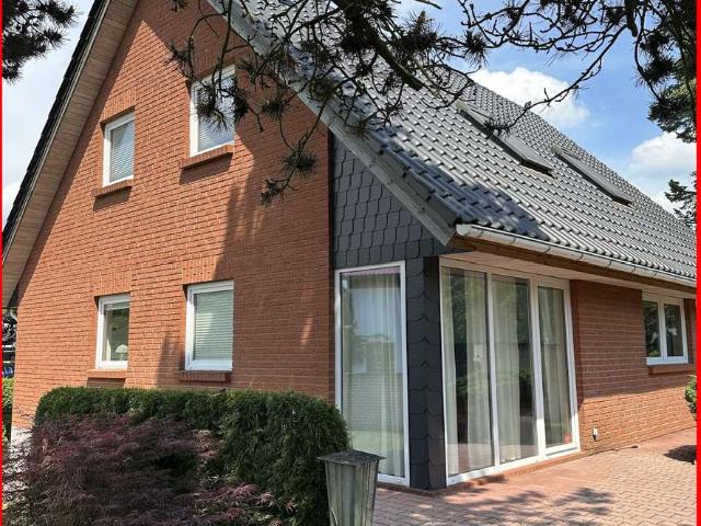 Ein Haus, zwei Wohnungen, Baulandreserve extra 1.193 m² in Senzig