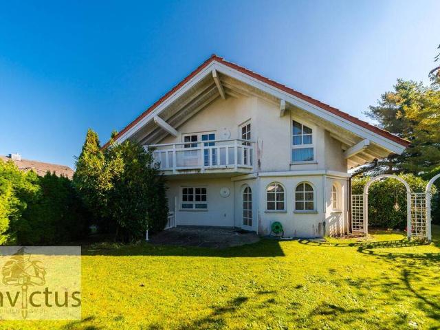 Ein Haus zum Verlieben: ca. 320 m² Wohnfläche, 7 Zi Garten, Doppelgarage & Einliegerwohnung