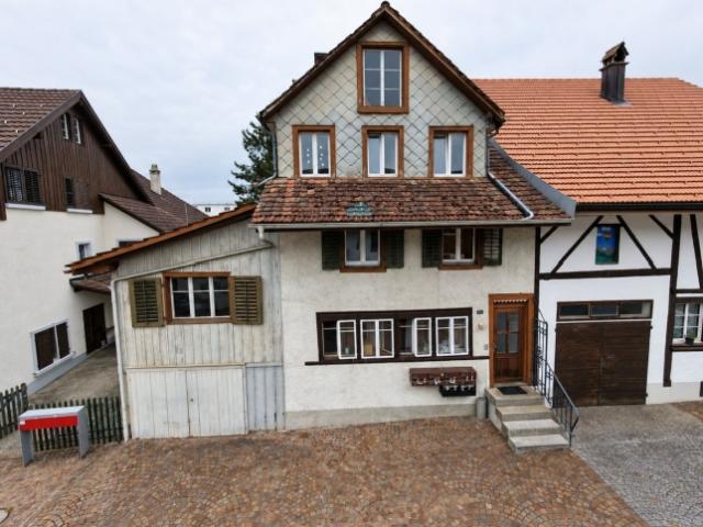 Ein Haus mit Geschichte und Zukunft – mitten in Fehraltorf