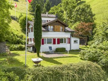 Ein Juwel in erhöhter Aussichtslage über dem Walensee