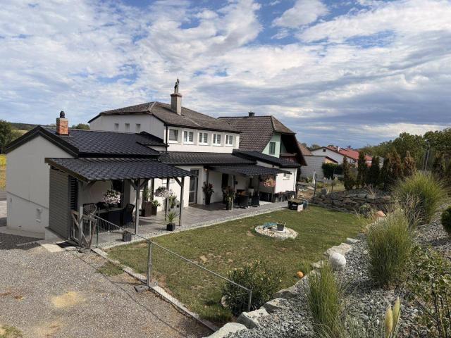 Ein oder Zweifamilienhaus in Großpetersdorf: Kernsaniert & Top Isoliert