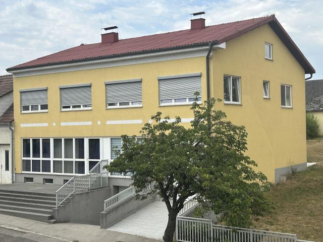 Ein oder Mehrfamilienhaus in zentraler Lage von Leitzersdorf WG geeignet