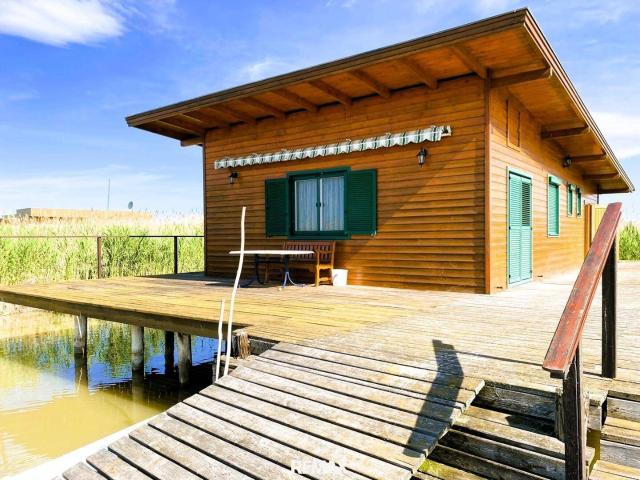 Ein Logenplatz am Wasser – Exklusive Seehütte auf Eigengrund im Neusiedler See!