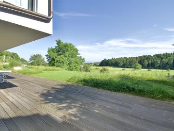 Ein modernes 4.5 Zimmer Apartment, das vor neugierigen Blicken geschützt ist