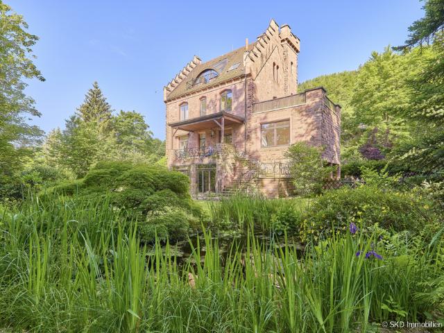 Ein Meisterwerk der Tudor Architektur: Ihr Traumhaus in Eberbach