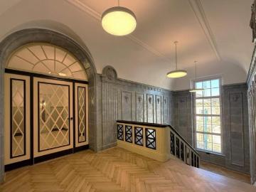 Ein neues Zuhause für unsere SENIOREN ERSTBEZUG Historischer Glanz trifft BARIEREFREIEN Komfort
