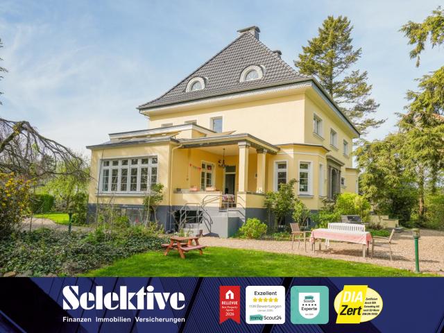 Ein seltenes Juwel freistehende, neoklassizistische Villa in Rheinberg mit großem Grundstück