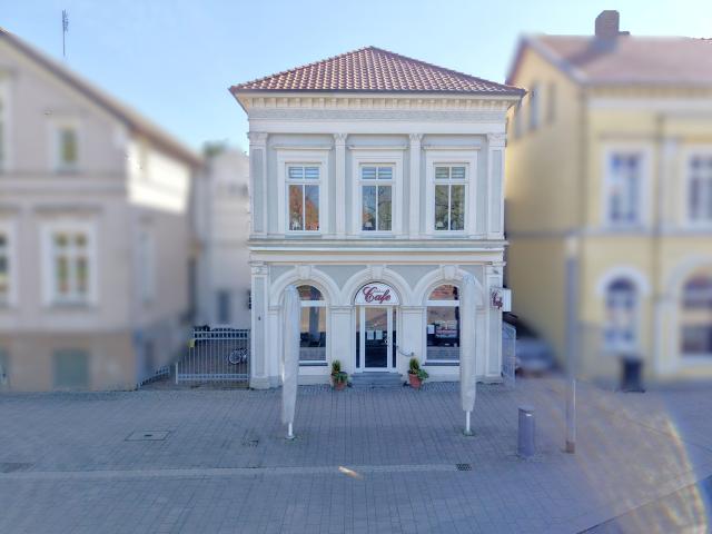 Ein Stück Tradition in Varel am Schlossplatz! Historisches Stadthaus zu verkaufen