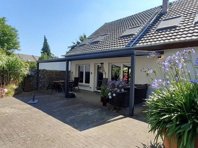 Ein Stück vom Paradies mit Traumhaus, Einfamilienhaus