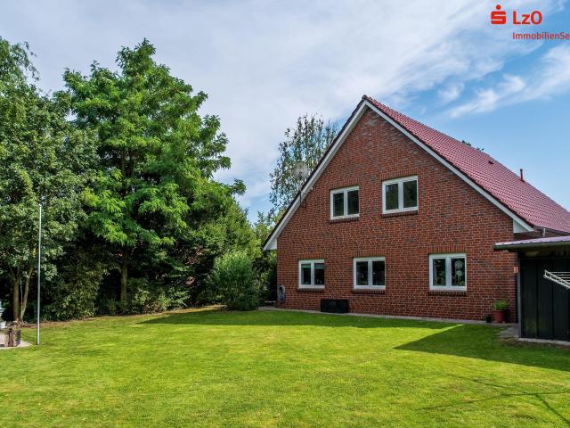 Ein Platz in der Natur Modernes Einfamilienhaus mit Ausbaureserve und großzügigem Grundstück