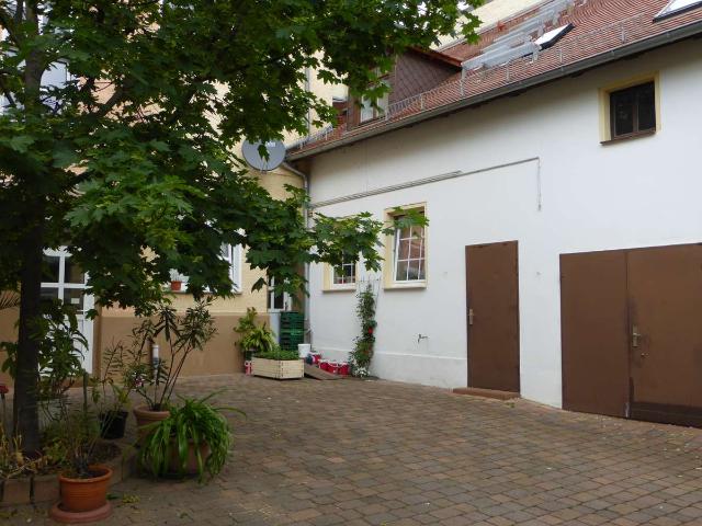 Ein Raum Wohnung in der Altstadt