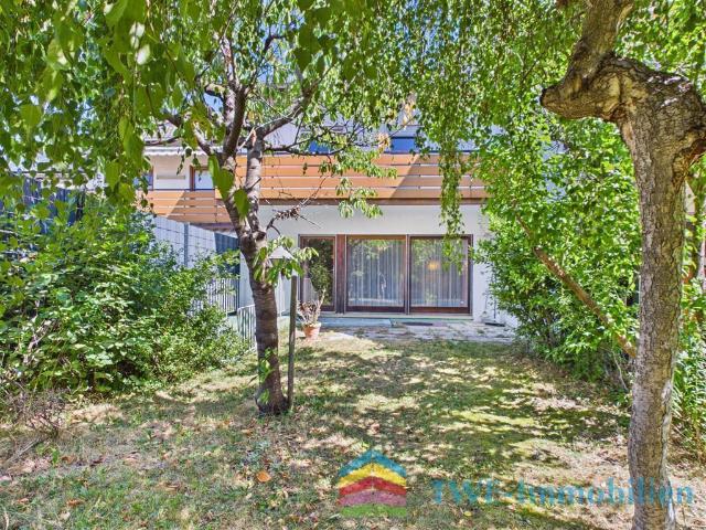 Ein Reihenmittelhaus mit Charakter & riesigem Potenzial in Top Lage