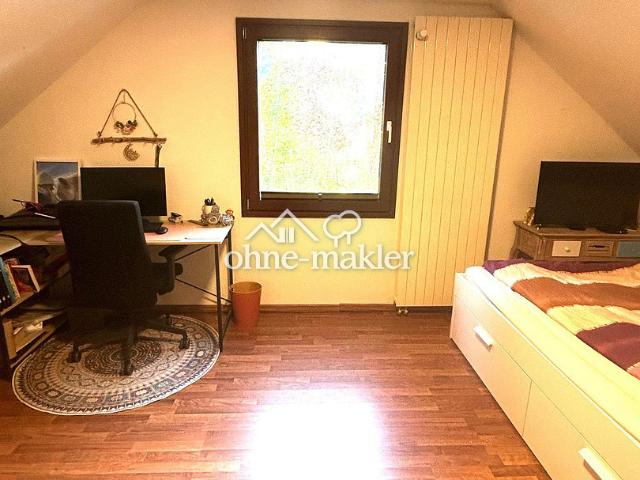 ein ruhiges Zimmer nur für Frau in Schildow