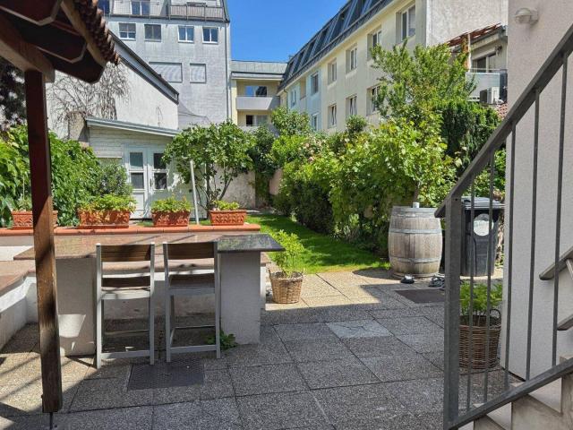 Ein Wohnjuwel in 1220 Wien – außergewöhnlich, flexibel & mit eigenem Garten 123qm Eigentumswohnung I Einlegerwohnung I Vergrößerungspotenzial I 2 4 Zimmer