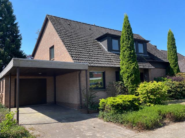 Ein wahres Raumwunder: Großzügiges Einfamilienhaus mit 8 Zimmern in Bad Zwischenahn!