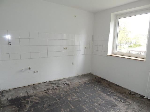Ein tolles Wohngefühl: 2 Zimmer Wohnung mit saniertem Wannenbad