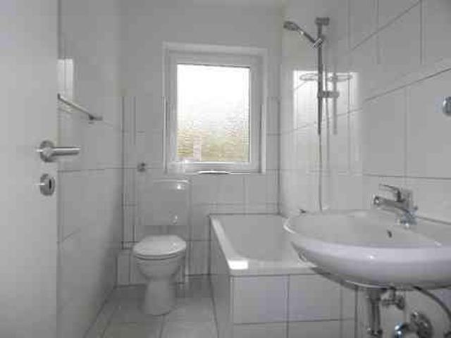 Ein tolles Wohngefühl: individuelle 2 Zimmer Wohnung mit Balkon