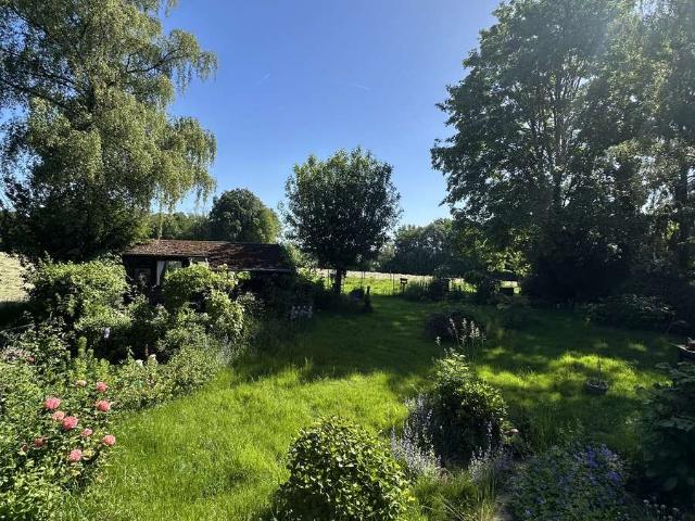 Ein tierisches Paket Ein Zweifamilienhaus mit Garten, Scheune & Weideflächen in SG Widdert !