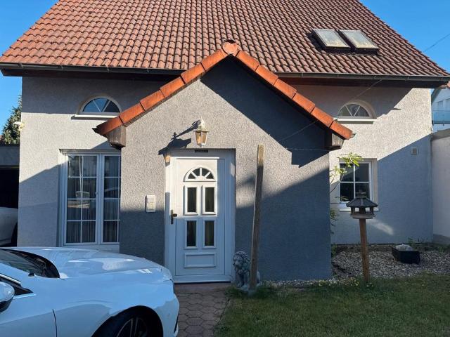 Ein und Mehrfamilienhaus mit 1036qm Grundstück