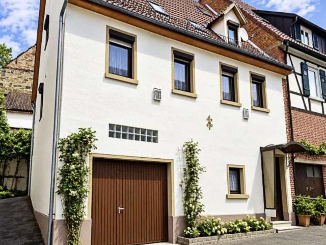 Ein Zuhause voller Möglichkeiten – charmant, großzügig und bereit für Ihre Familiengeschichte