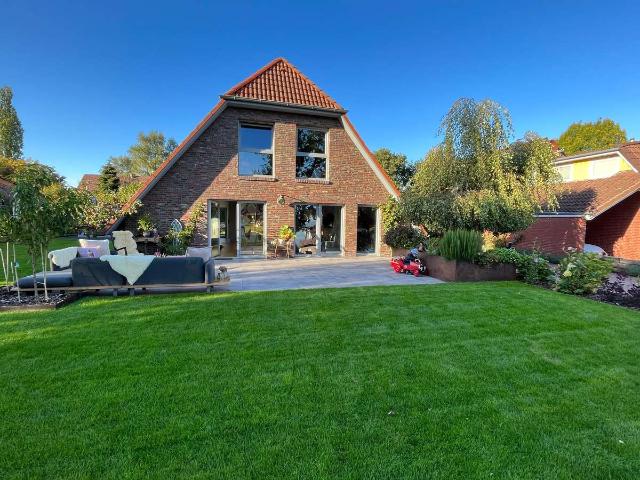 Ein Zuhause wie aus einem Designmagazin – luxuriös saniert in exklusiver Wohnlage von Dangastermoor