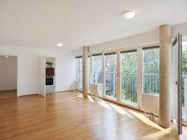 Ein Zuhause wie kein anderes: Stilvolles Loft im Dachgeschoss sofort verfügbar