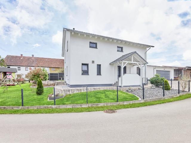 Ein Zuhause zum Ankommen: KfW 55 Einfamilienhaus in ruhiger Lage