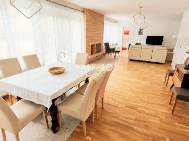 Ein Zuhause zum Ankommen und Wohlfühlen – Exklusiv sanierter Bungalow mit Wellnessbereich und großzügigem Garten