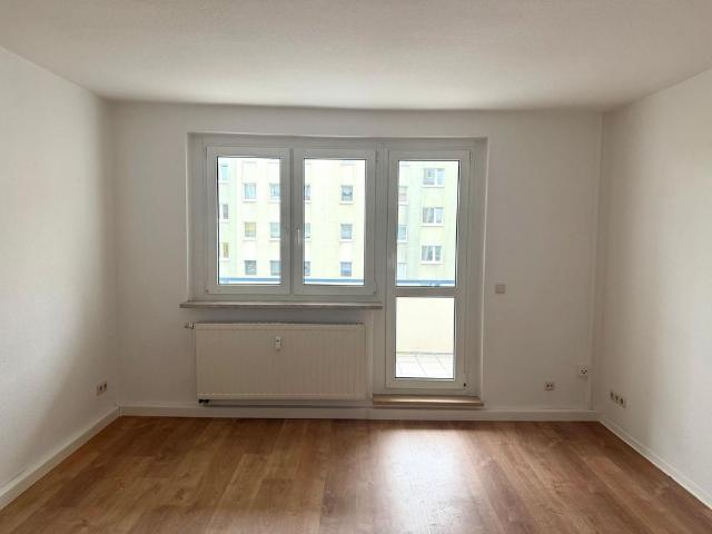 Ein Zuhause zum Wohlfühlen: Attraktive 3 Zimmer Wohnung mit Balkon in Weida