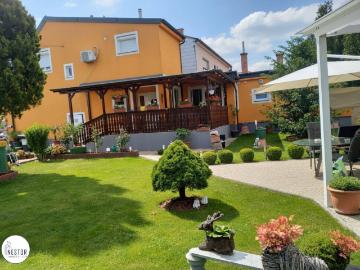 Ein Zuhause zum Wohlfühlen: Charmantes Einfamilienhaus mit liebevoll gestaltetem Garten