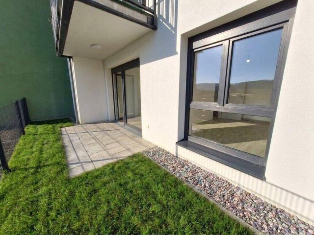 Ein Zuhause zum Verlieben Neubau: Tolle ca. 65 m² Wohnung mit ca. 64 m² Eigengarten und Terrasse