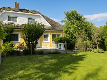 Haus zum Verkauf in 2751 - Garten, Schwimmbad