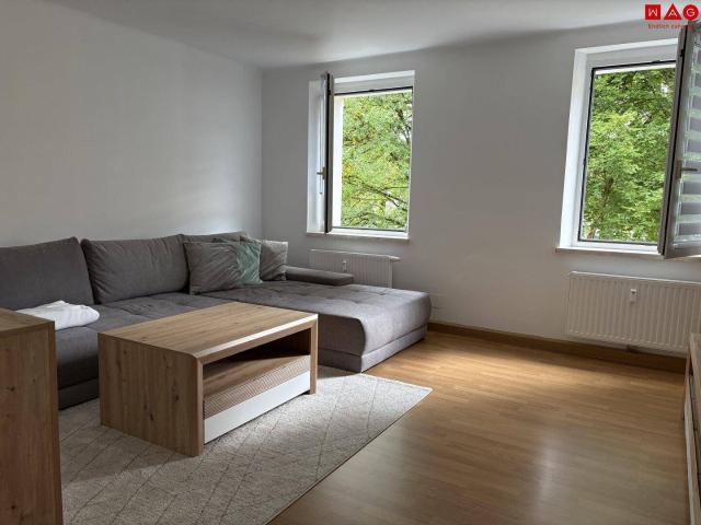 Ein Zuhause zum Verlieben: gelungene Raumaufteilung und freundliche Atmosphäre schaffen ideale Wohnqualität! Helle 3 Zimmer Wohnung in ruhiger Grünlage ab November verfügbar!