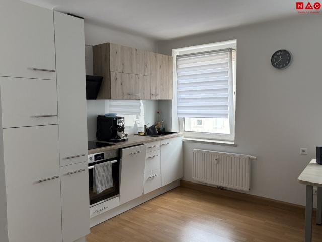 ein zuhause zum verlieben: gelungene raumaufteilung und freundliche atmosphäre schaffen ideale wohnqualität! helle 3 zimmer wohnung in ruhiger grünlage ab november verfügbar!