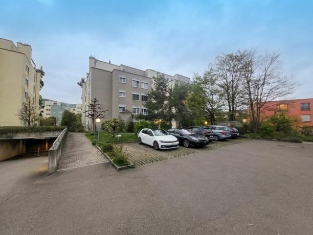 Ein Zuhause, das Grosszügigkeit, Licht und Komfort vereint