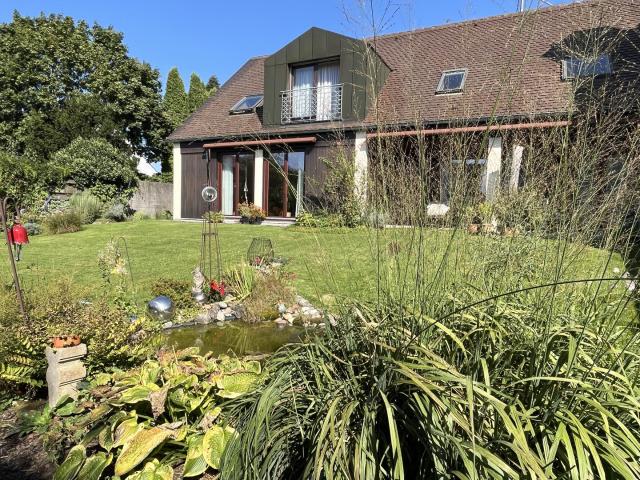 Architektenhaus! Großzügig mit viel Platz für die Familie